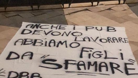 Continua la protesta dei ristoratori catanesi contro l’ultimo provvedimento governativo