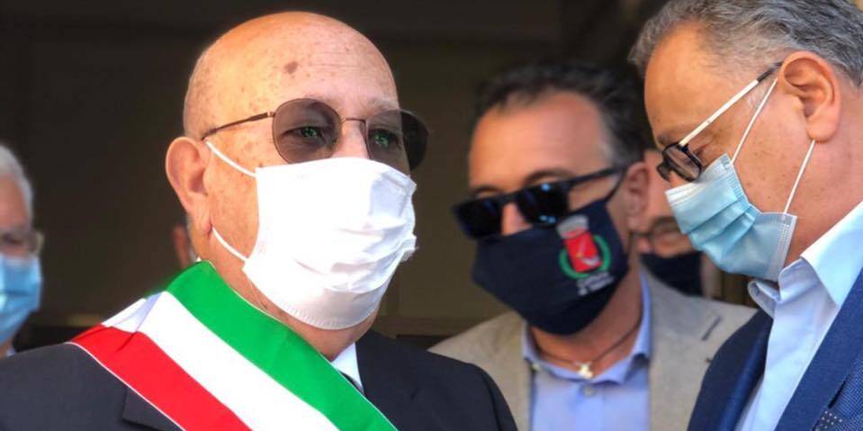 Coronavirus a Catania e provincia, contagiato il sindaco Firrarello: “Per adesso sto bene e continuerò a lavorare da casa”