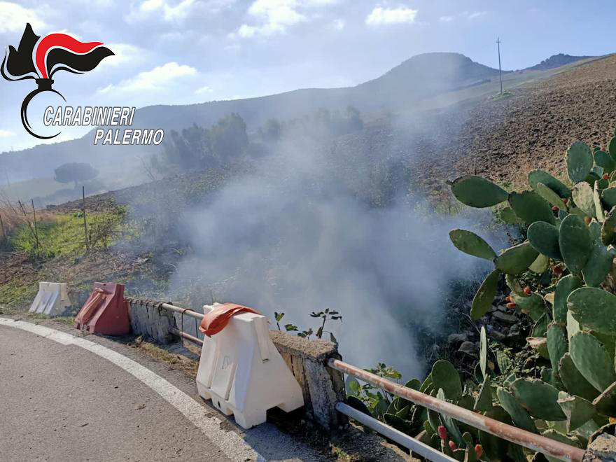 Incubo incendi in Sicilia, i carabinieri fermano tre piromani: i dettagli