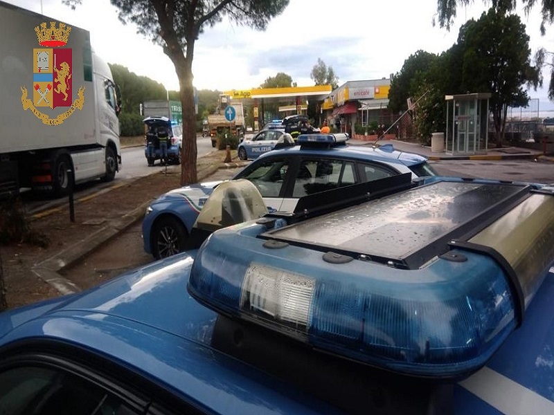 Controlli della polizia stradale a Messina e sull’autostrada A20: 16mila euro di multe, soccorso un uomo