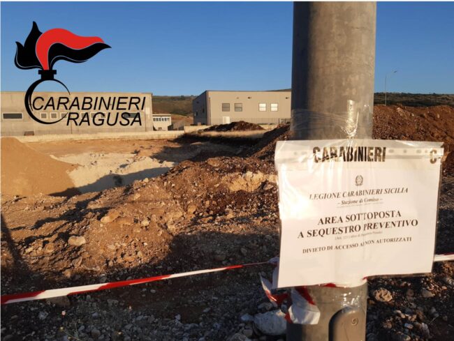 Estraevano minerali e gettavano rifiuti: sequestro di terreni comunali e privati, due imprenditori ragusani nei guai
