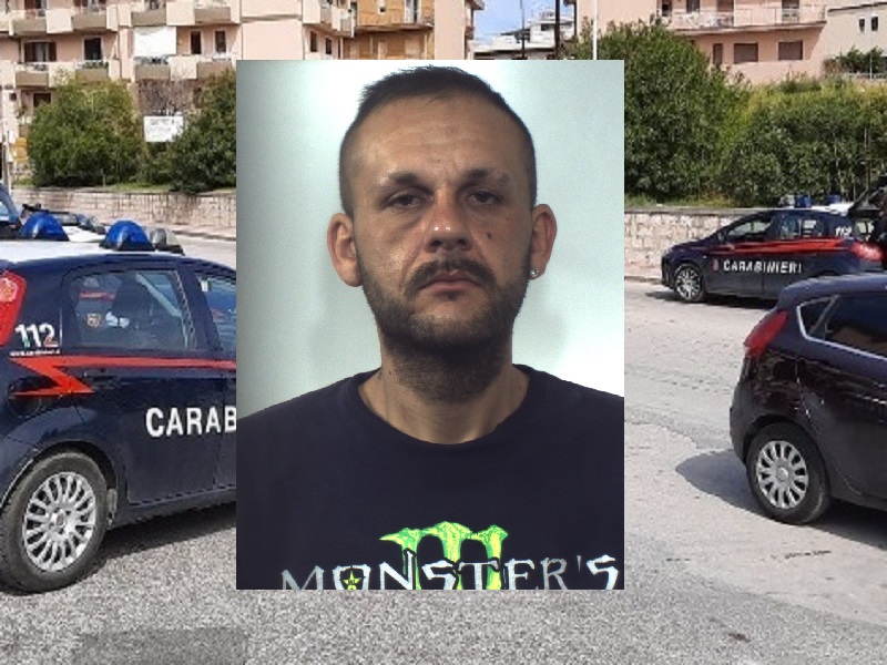 Noto, spintoni e minacce ai carabinieri: arrestato Andrea Bono
