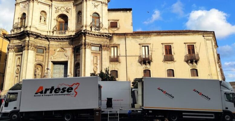 “Cyrano”, Catania set per il nuovo film di Joe Wright: a Palazzo Biscari due giorni di riprese – FOTO