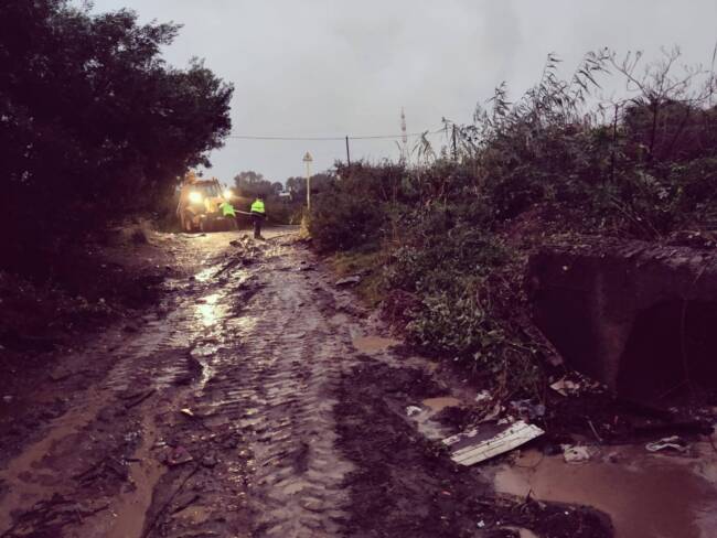 Maltempo Catania, strade chiuse e allagate: disagi a Motta e nelle zone del “Centro Sicilia” e delle “Porte di Catania” – FOTO