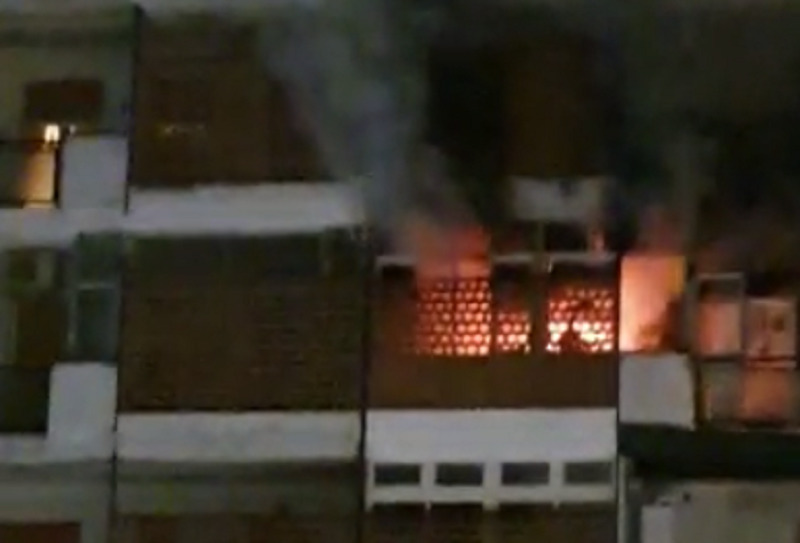 Incendio Palermo, paura in via Aspromonte: fiamme al decimo piano | VIDEO