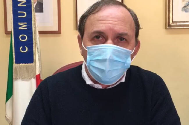 Paternò, il sindaco Nino Naso positivo al Covid: “Sto bene, lavorerò da casa”