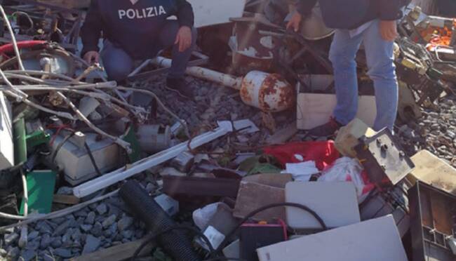 Operazione “Oro Rosso”, controlli sulle linee ferroviarie siciliane: nel Catanese rubati 10 chili di rame, denunciati padre e figlio