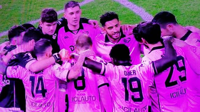Focolaio Covid nel Palermo: sono 20 i contagiati fra calciatori e staff tecnico