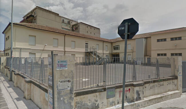 Catania, casi positivi all’I.C.S. “Italo Calvino” di Barriera. I genitori chiedono la chiusura, la risposta del Dirigente Scolastico