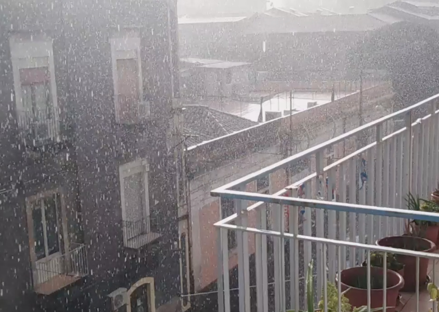 Maltempo a Catania, ancora temporali e i disagi: violento nubifragio in città e provincia – VIDEO
