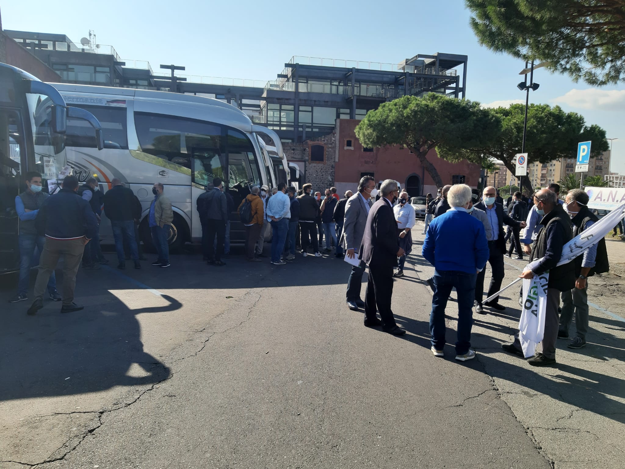 Coronavirus, la crisi economica di Taxi e Ncc. Lo Schiavo (FAST Confsal): “Vicini ai lavoratori”