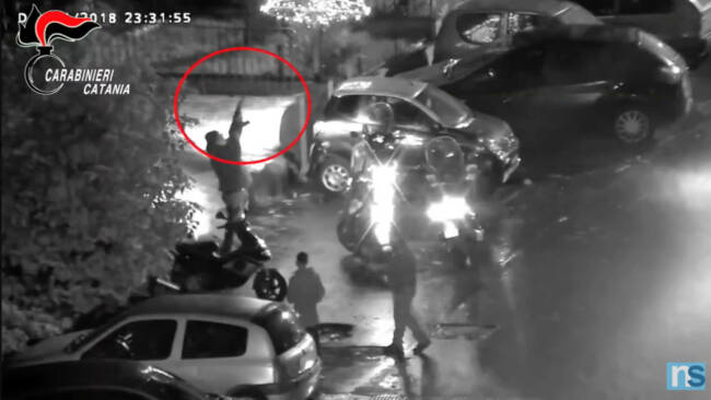 Catania, maxi operazione antimafia in corso: 101 indagati, smantellate 12 piazze di spaccio – VIDEO