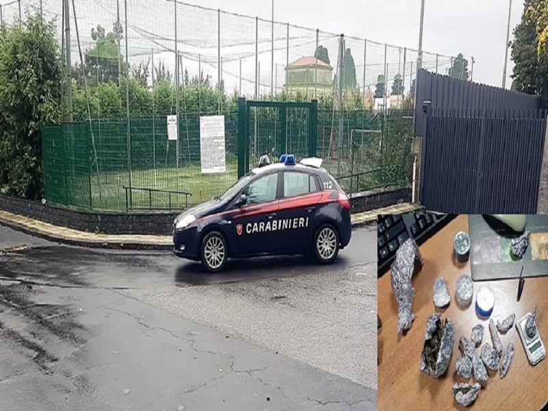 Cede marijuana a due minorenni davanti al cimitero di Mascalucia: arrestato un 20enne di Nicolosi