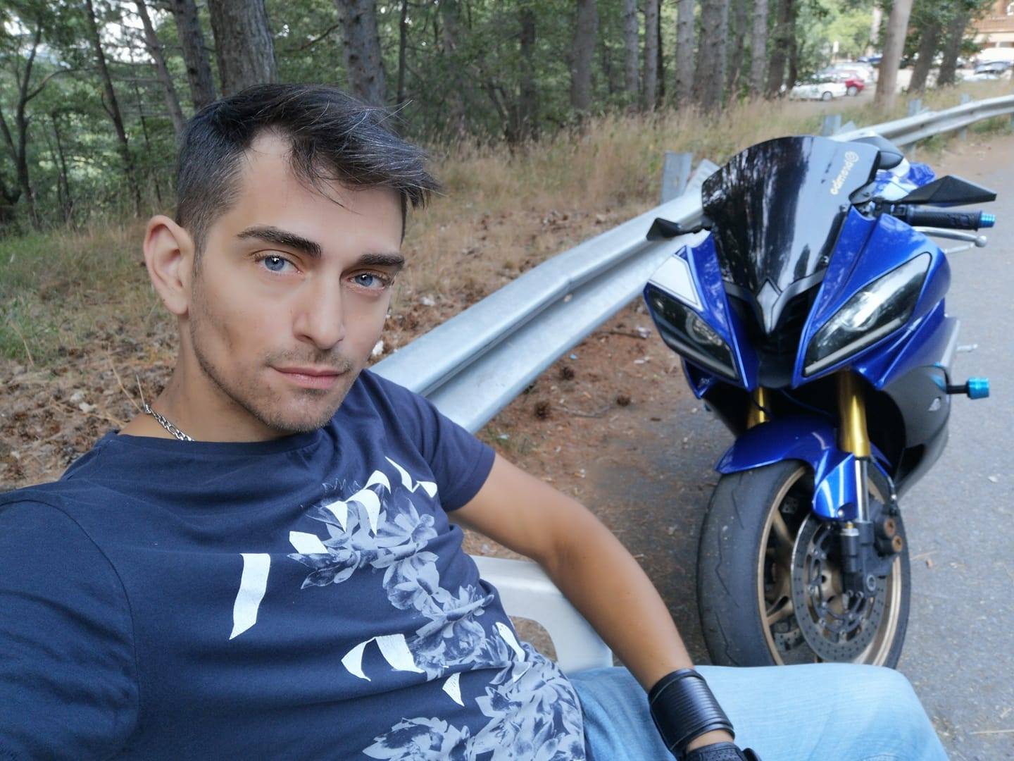 L’ultima passeggiata in moto e il malore fatale, è morto l’infermiere Alessandro Laviano: “Una cosa atroce”, Linguaglossa a lutto