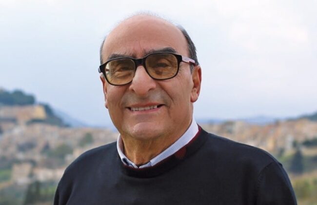 Corruzione elettorale nel Trapanese, si dimette il sindaco di Calatafimi Segesta: avrebbe comprato voti