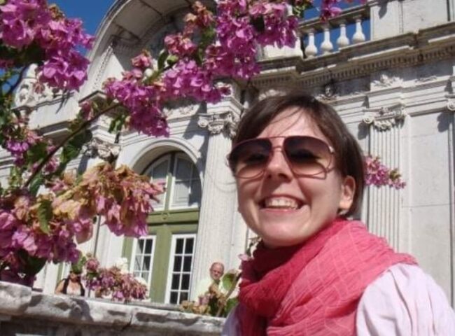 Lacrime al Liceo Linguistico, è morta la Prof.ssa Cristina Grande. “Avevi tutta la vita davanti”
