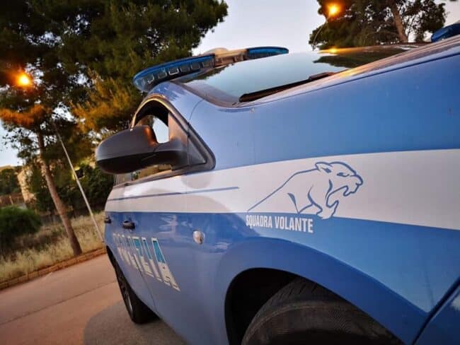 Adrano, lite familiare si trasforma in violenza contro poliziotti: arrestata cittadina americana