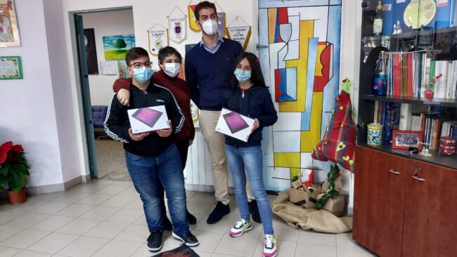 Catania, all’I.C. “A. Musco” premiazione del concorso della Club Rotaract Catania Ovest: due tablet in palio