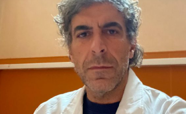 Vaccino Covid, Massimo Geraci primo vaccinato in Sicilia: “Non temere il prodotto della scienza”