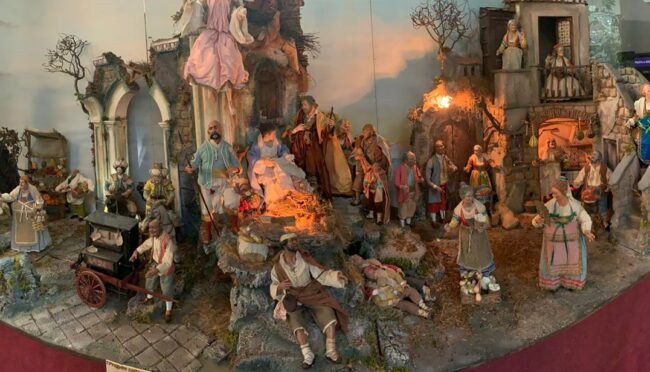 Regione Siciliana, regalo natalizio dalla Campania: donato presepe della tradizione napoletana