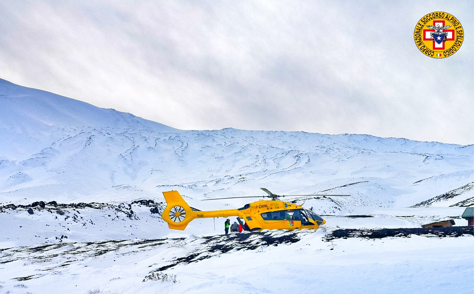 Paura sull’Etna, sciatori feriti soccorsi a Piano Provenzana: trasportati in elisoccorso al Cannizzaro – FOTO