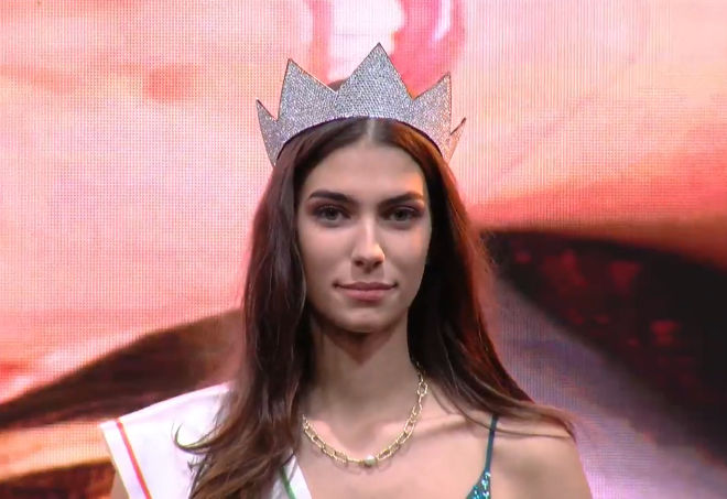 Miss Italia 2020, non ce l’ha fatta la siciliana Sofia Fici: regina di bellezza Martina Sambucini