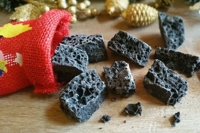 Il carbone portato dalla Befana è davvero un simbolo negativo?