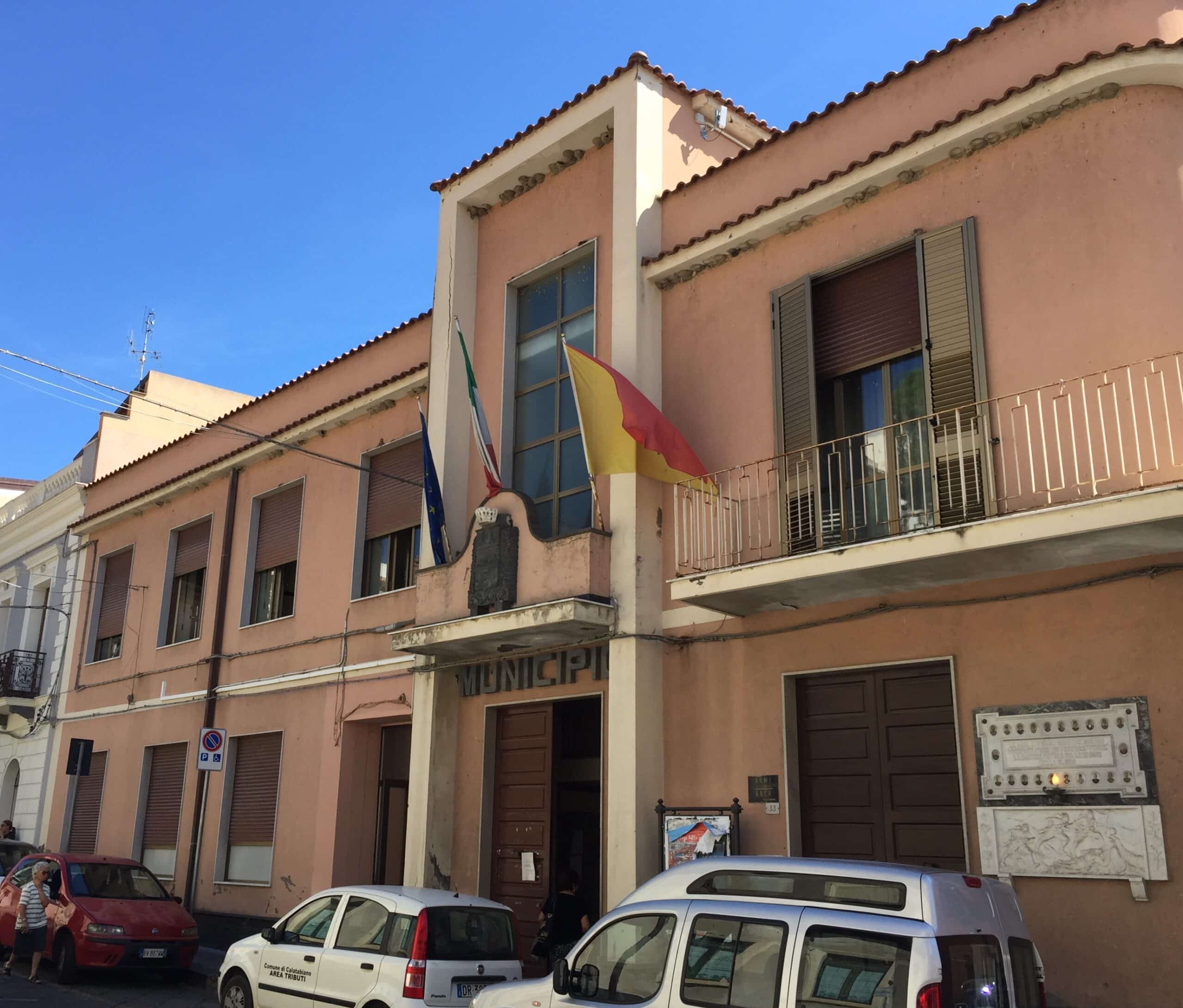 Coronavirus Catania, nuova impennata di contagi a Calatabiano: strade, scuole, chiese e uffici sanificati