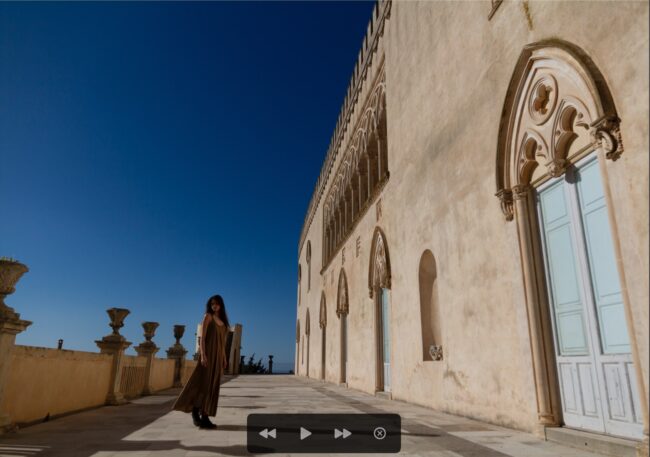 Il labirinto di Donnafugata, tra percorsi di spine e vie d’uscita: terzo episodio nell’opera di Eleonora Cravagno