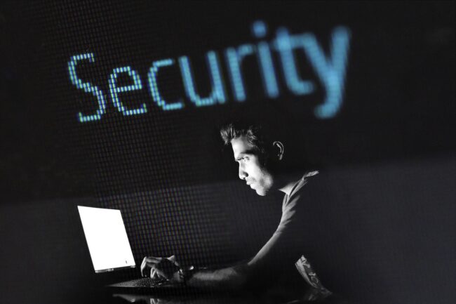 Pericoli su Internet, le “trappole” sul web e l’aiuto di Get Digital