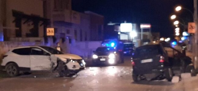 Marsala, incidente in via Mazara: scontro tra due auto, donna in gravi condizioni
