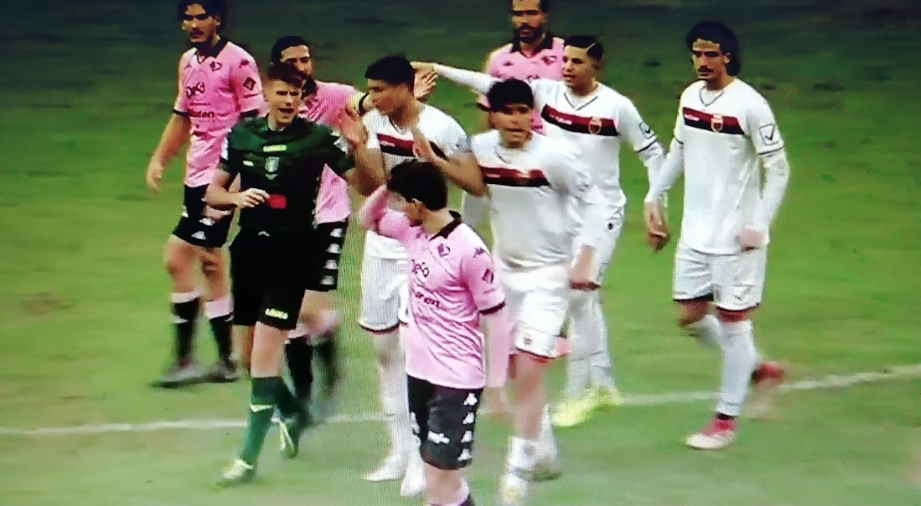 Contro la Casertana il Palermo ritorna squadra, 2 gol e tanto gioco