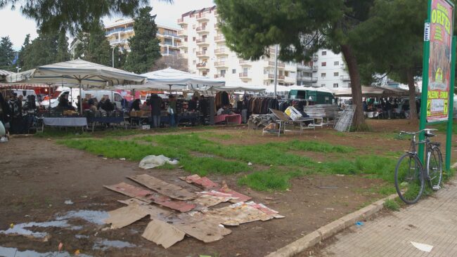 Assembramenti e mancato rispetto delle regole: il caso dei mercati rionali di Palermo