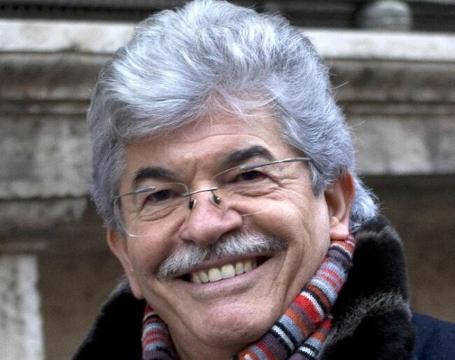 Crisi, a Palazzo Madama si rivedono gli ex senatori Razzi e Scilipoti. Il pronostico: “Il Governo tiene”