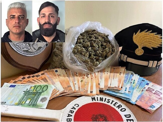 Catania, sacco in spalla ma non è Babbo Natale: uno cede marijuana in auto e l’altro scappa, due arresti