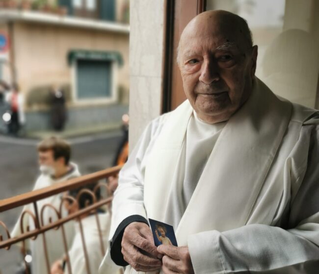 Diocesi di Acireale in festa: si festeggiano i 100 anni di Don Francesco Panebianco