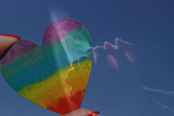 Religioni e omosessualità, una giornata di dialogo per ripristinare un “messaggio d’amore distrutto”