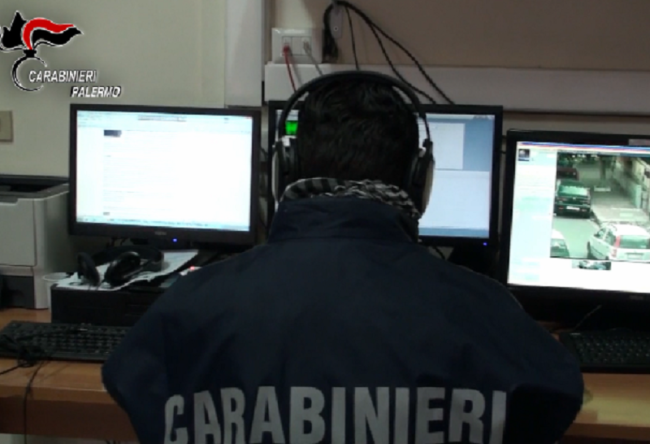 “Carlo, gli puoi sparare e io appresso a te”, i metodi per sbaragliare la concorrenza: le intercettazioni dell’operazione Dominio