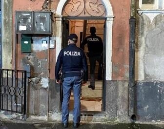 Catania, intera palazzina di via Palermo “rubava” luce: denunciate 4 persone