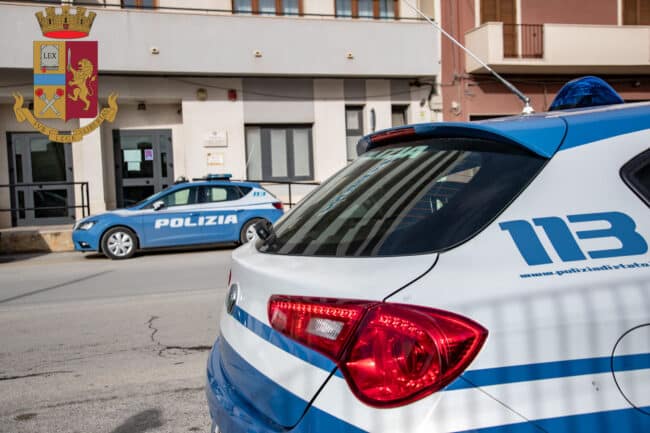 Cocaina tra le casse di frutta, in manette fruttivendolo “stupefacente”: scattano gli arresti domiciliari