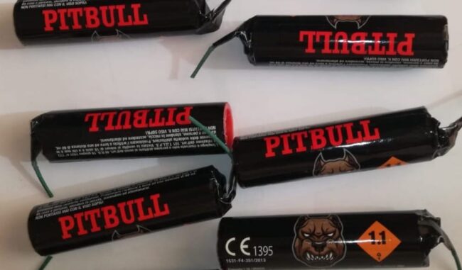 Fa esplodere grosso petardo “pitbull” in via Umberto: denunciato 30enne