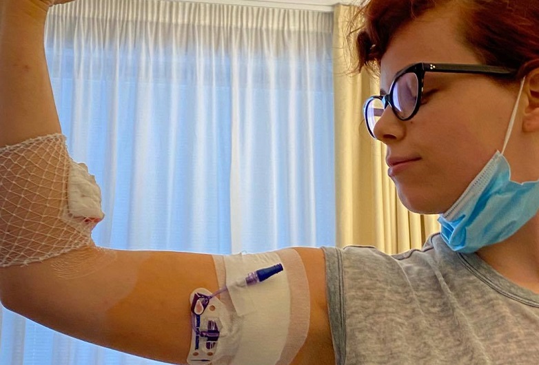 Teresa Cherubini, la figlia di Jovanotti racconta la lotta contro il linfoma dopo la guarigione: “Ho tenuto il segreto per 7 mesi”