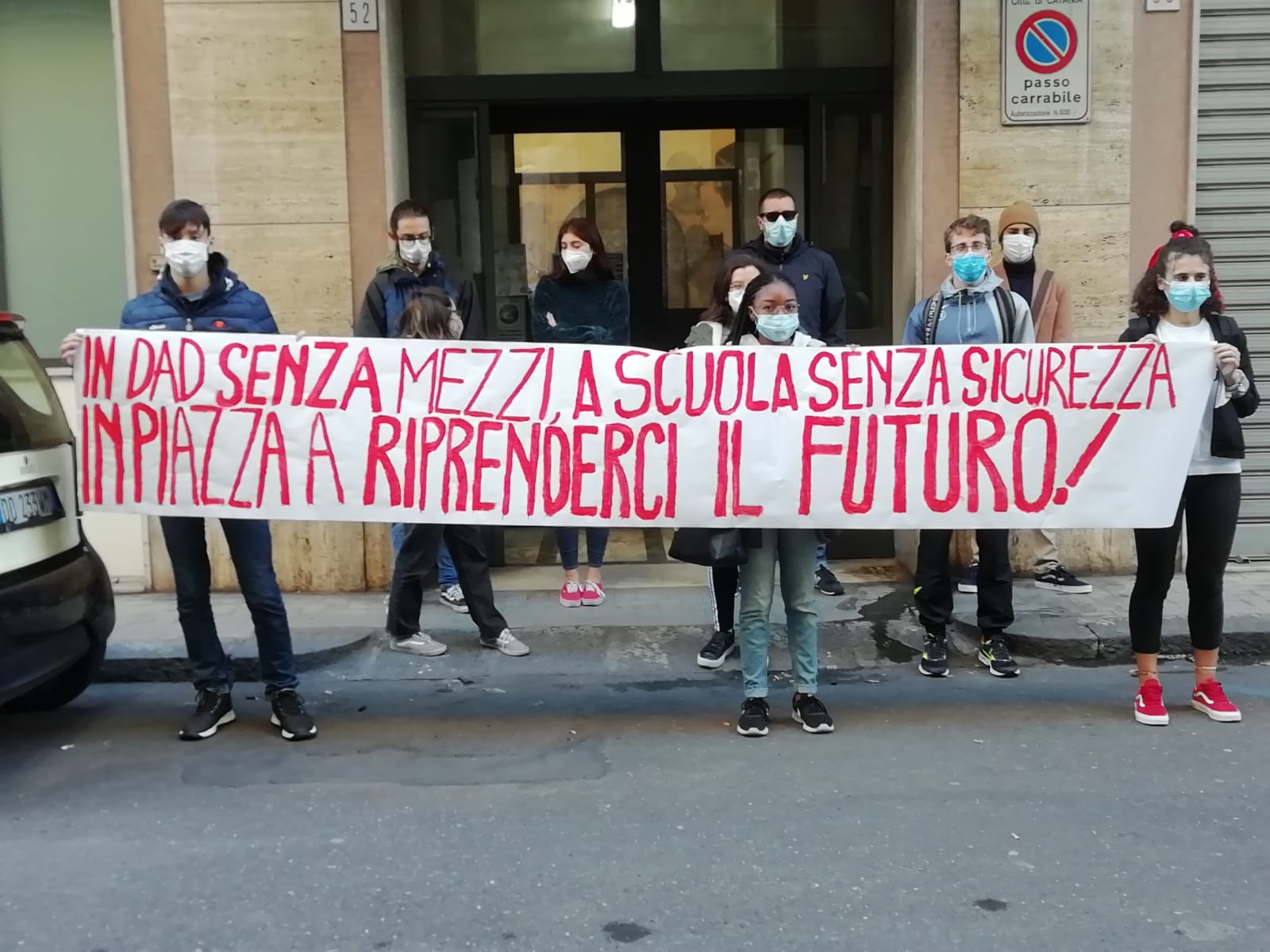 Studenti in protesta in tutta Italia, anche a Catania contro la Dad: “È stata un fallimento, scenderemo in piazza il 29 gennaio”