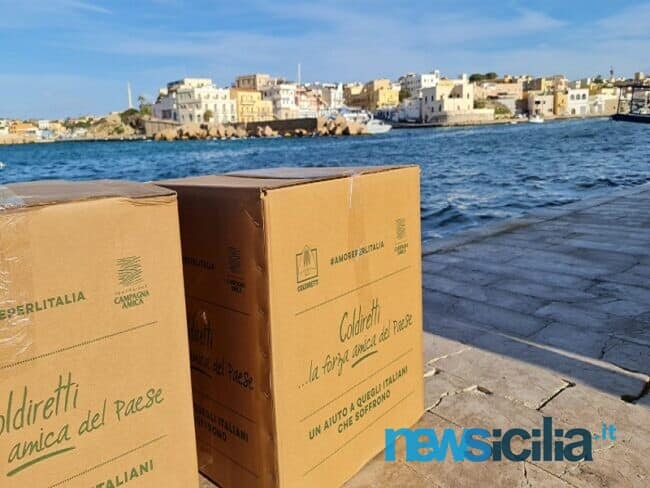 Aiuti a isole minori colpite da emergenza Covid: Coldiretti Sicilia consegna pacchi con alimenti