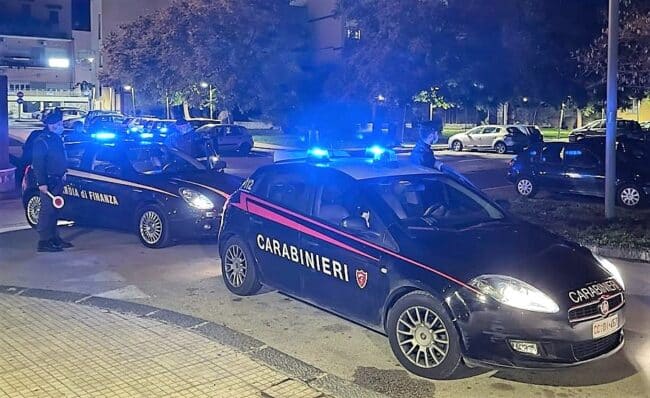Controlli anti-Covid nel Catanese: giovanissimi vìolano le norme e oppongono resistenza ai militari