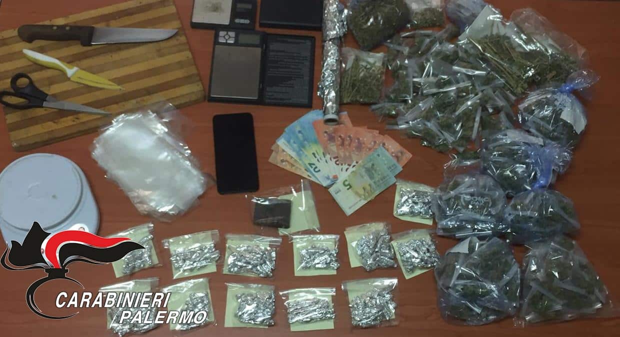 Detenzione e spaccio di droga, erba e fumo dal valore di 5mila euro: doppio arresto