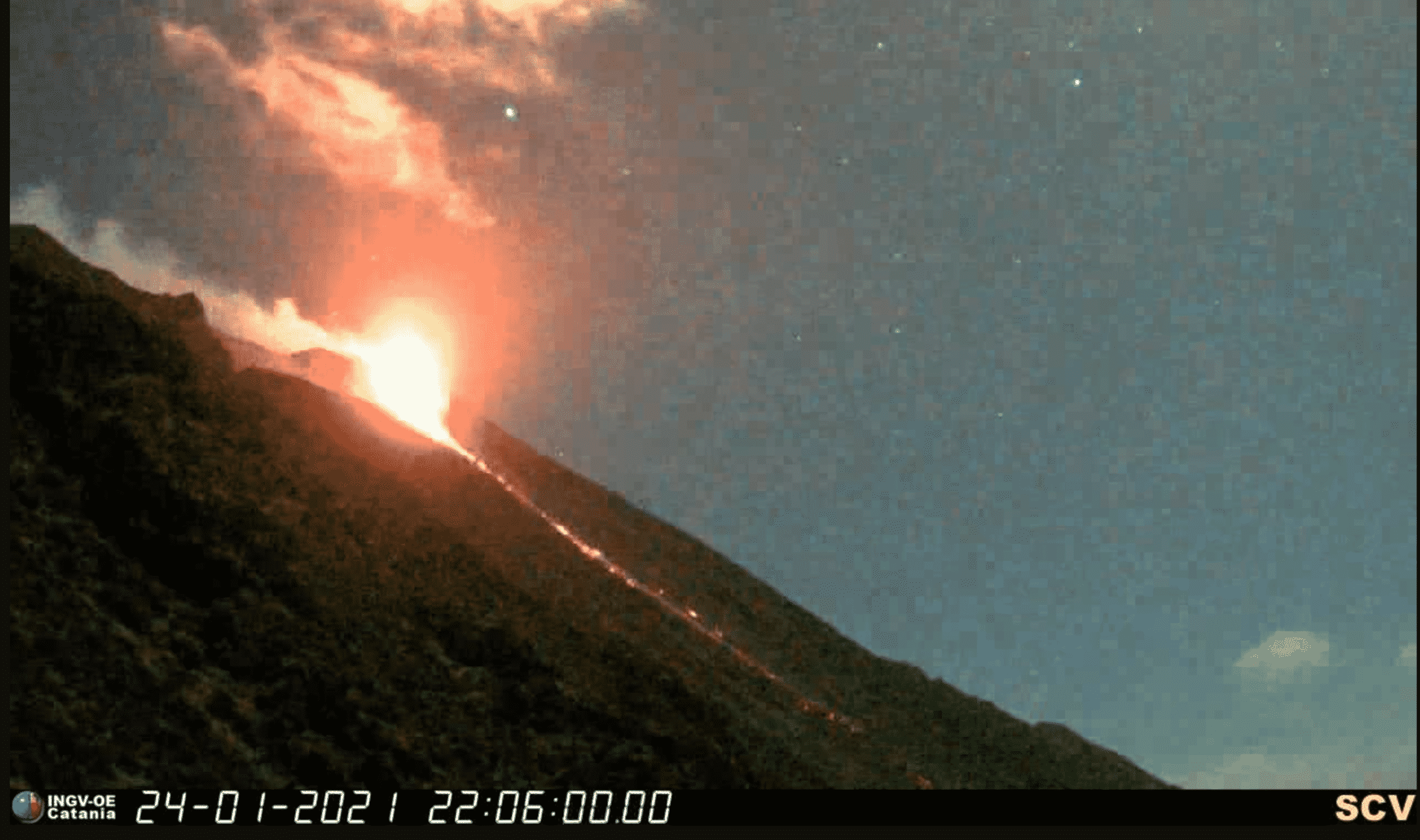Etna, oltre 70 scosse in 24 ore. INGV: “Sciame sismico concluso” – Le FOTO