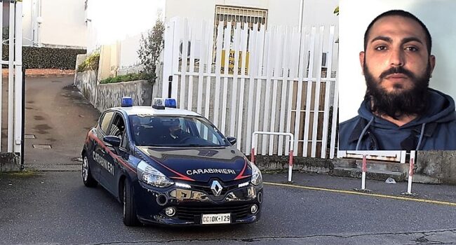 Pedina, schiaffeggia e rapina corriere in via Napoli: 31enne catanese finisce in carcere