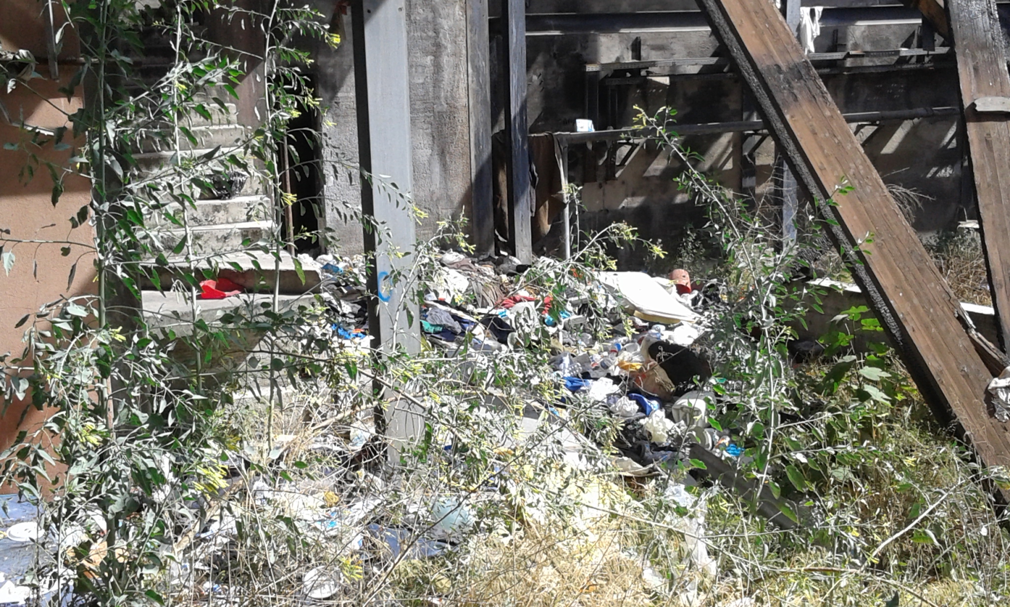 Catania, rifugi per disperati e campi rom nel II municipio: il consigliere Cardello chiede di mettere in sicurezza le zone