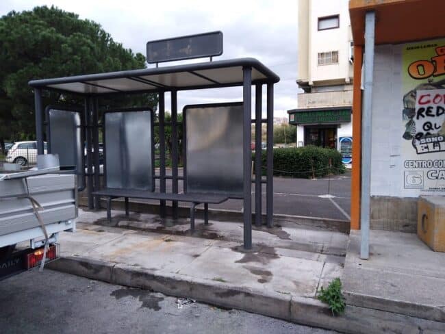 Catania, installate nuove pensiline in acciaio nelle fermate Amt